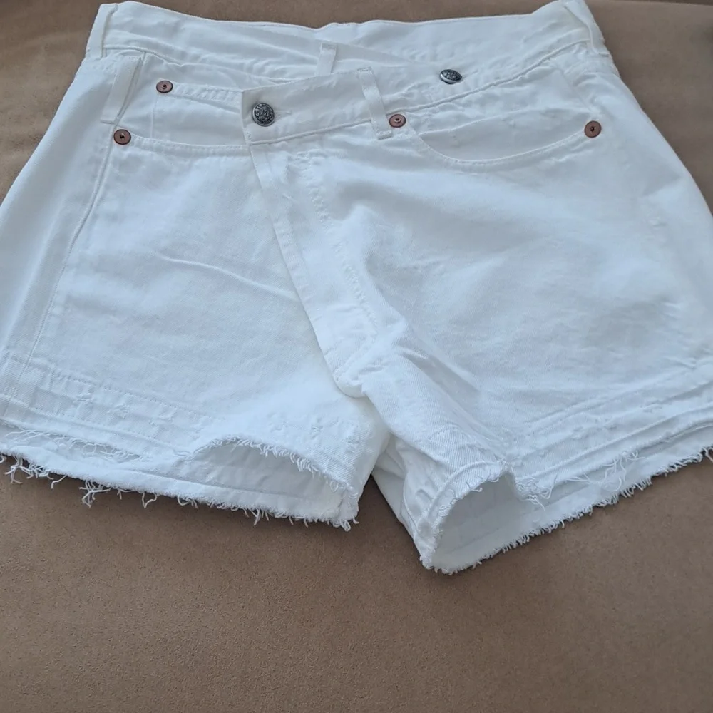 R13 White Denim Crossover Shorts NWT in Nico sz27 - Picture 3 of 14